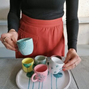 SET 6 TAZZINE DA CAFFÈ MIX COLORE CON VASSOIO 26cm